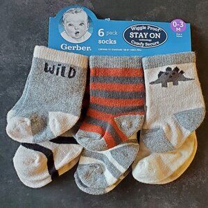 Gerber 6 pack of socks for infant boys, 0 to 3 mos.  Wiggle Proof Brand New